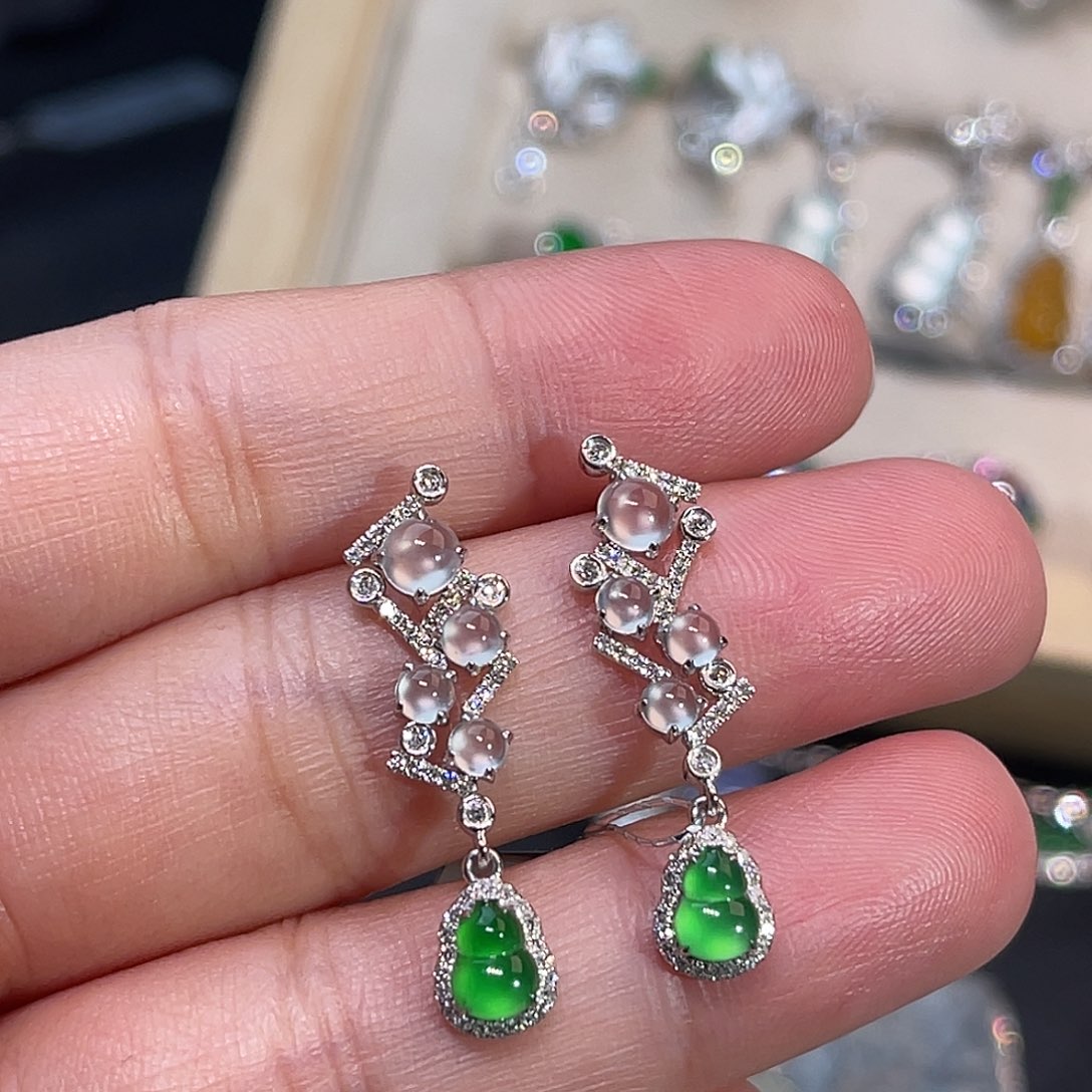 翡翠18K金镶嵌耳饰葫芦