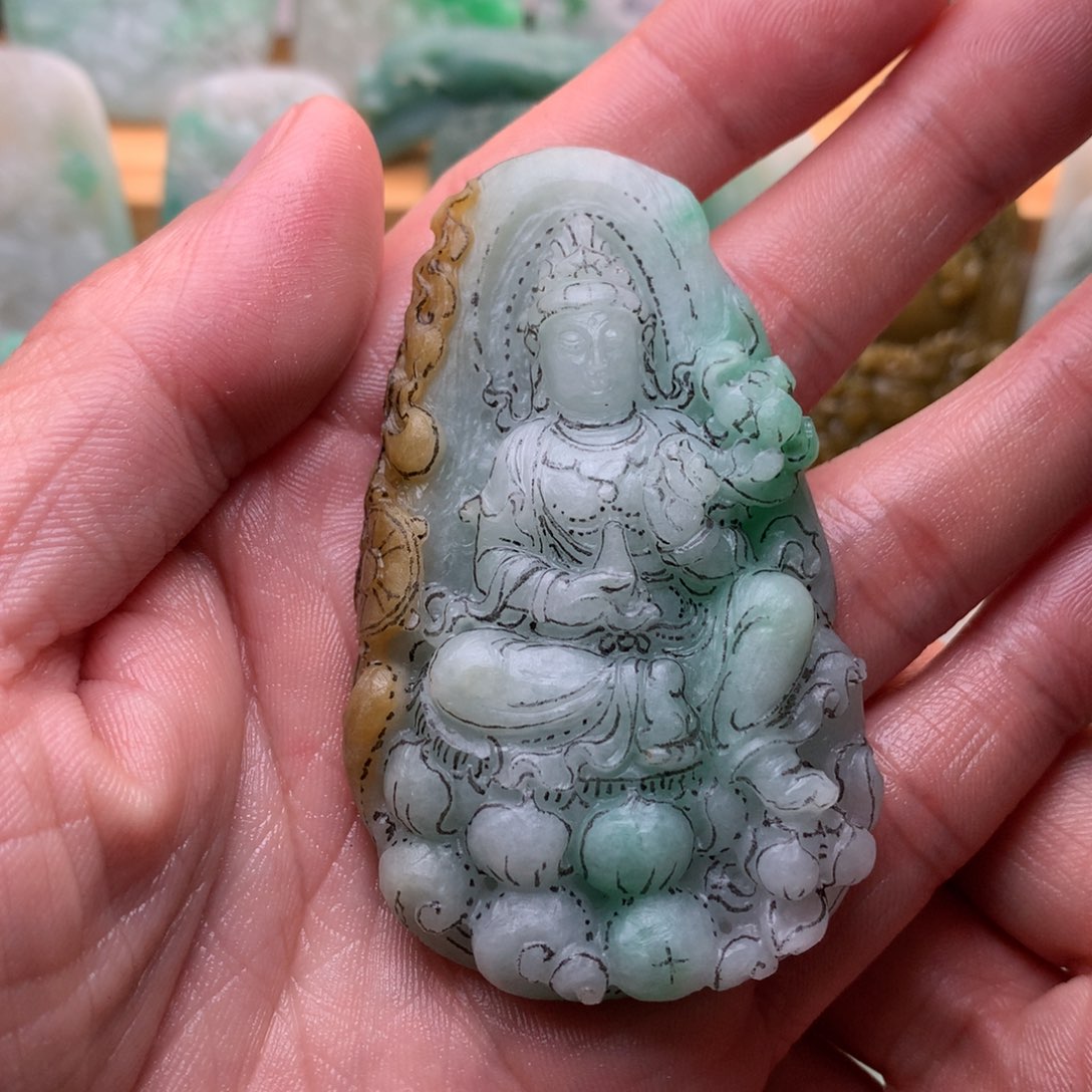 定制翡翠未镶嵌貂**馋观音