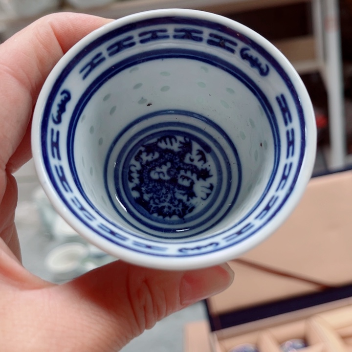 青花玲珑二缸中龙纹