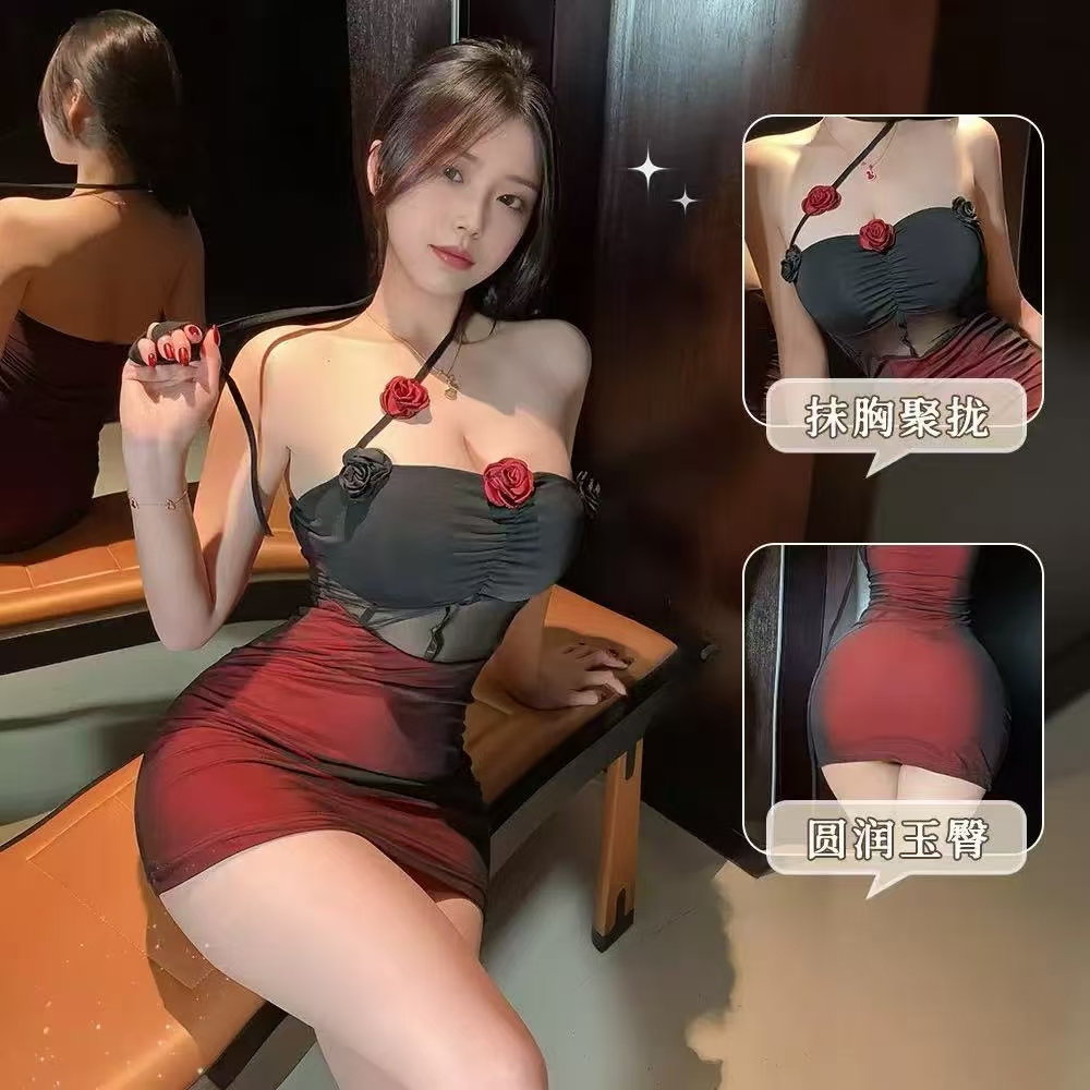尚甜辣气质紧身包臀显瘦花朵挂脖露背网纱连衣裙【半糖】