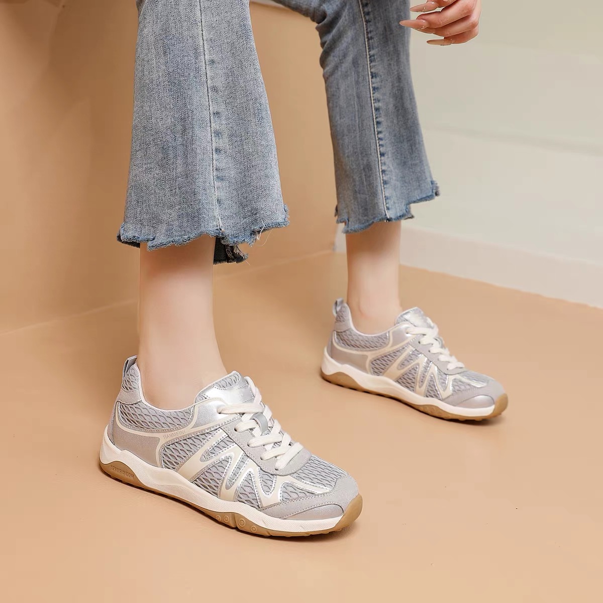 C8693   灰色 时尚百搭厚底圆头阿甘鞋女休闲鞋