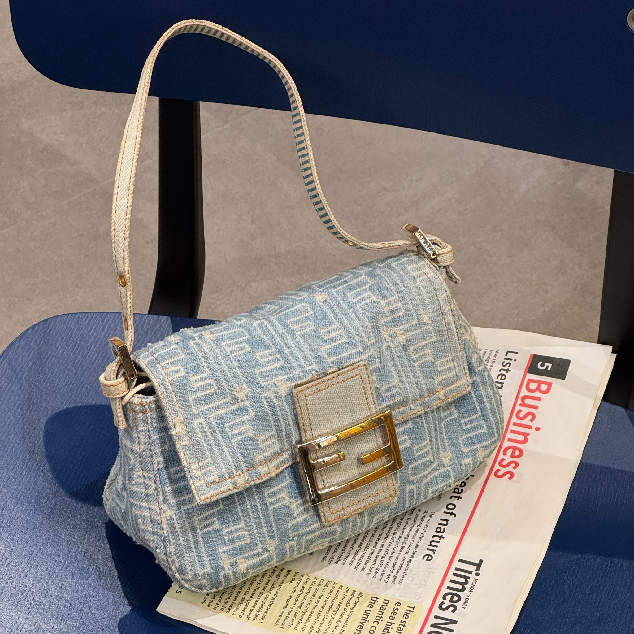 95新 FENDI/芬迪 觅时/牛仔老花小胖丁/118715