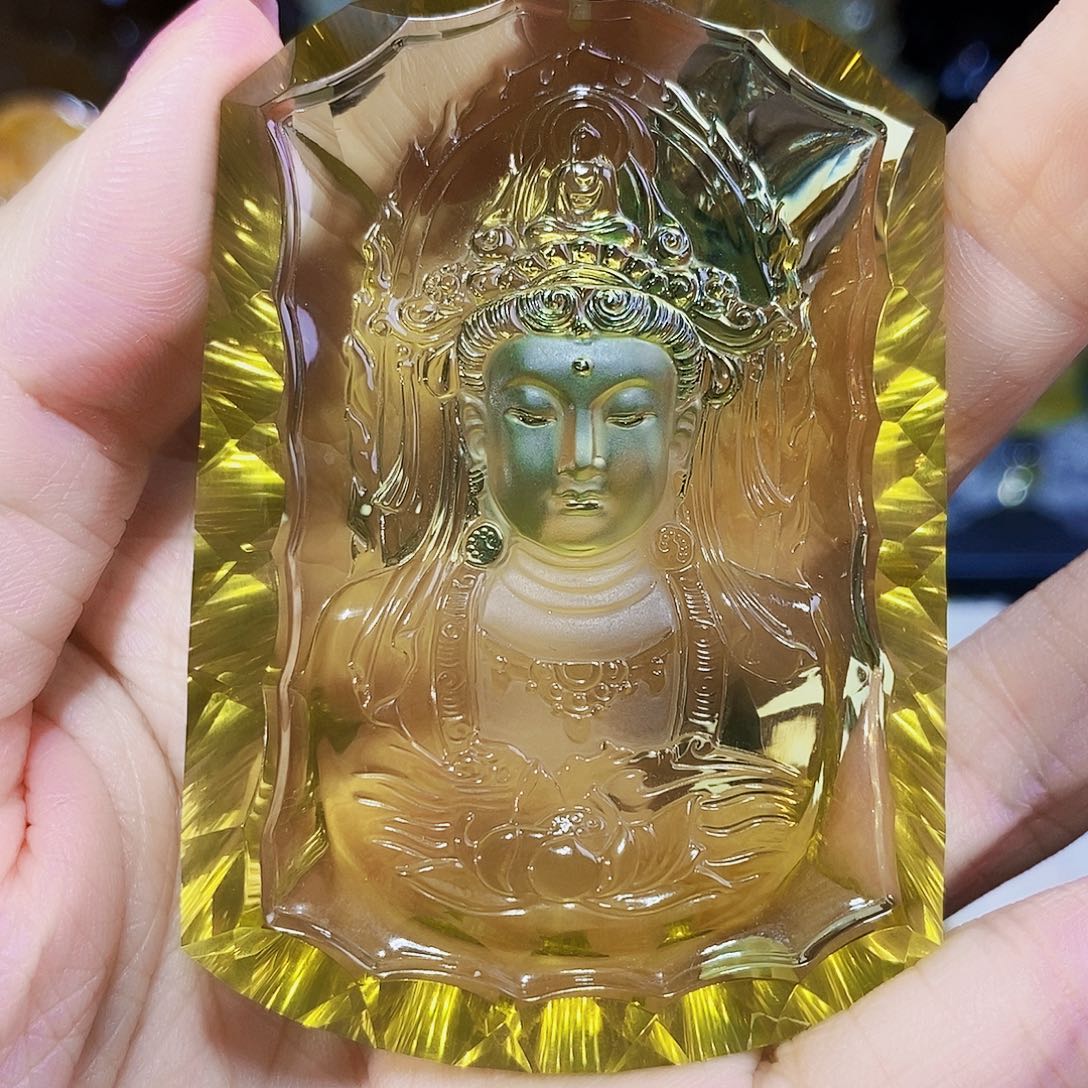 天然水晶吊坠漂亮未镶嵌水晶刘**子