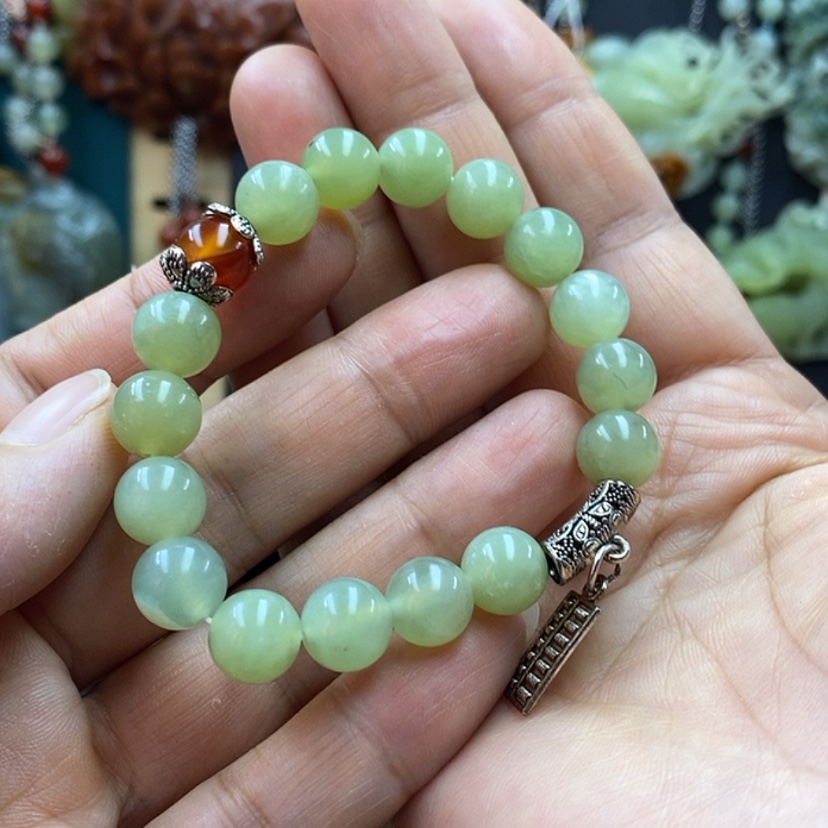 【闪购商品】蛇纹石玉手串未镶嵌