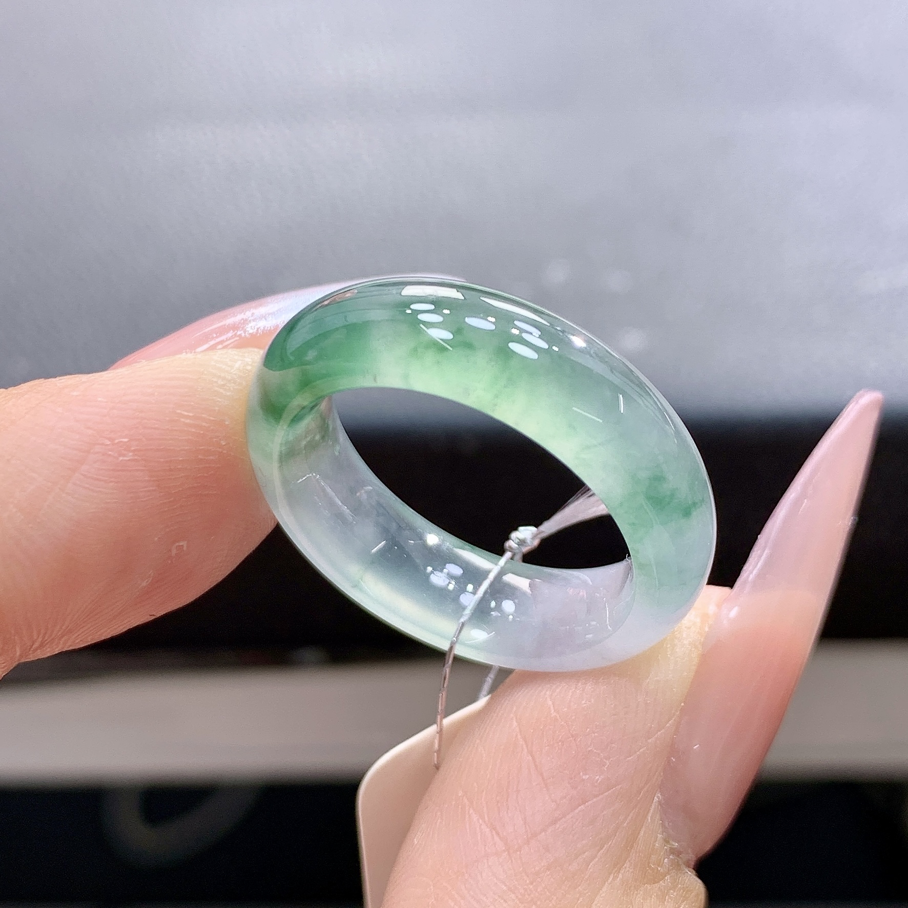 17号 半山水水润飘绿带内弧缅甸翡翠戒圈 内径17.9-6.3-3.9