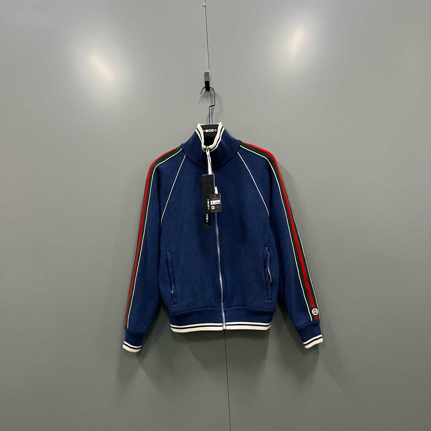 95新 GUCCI/古驰 jp 海军蓝侧边条纹拉链外套 M码 016812