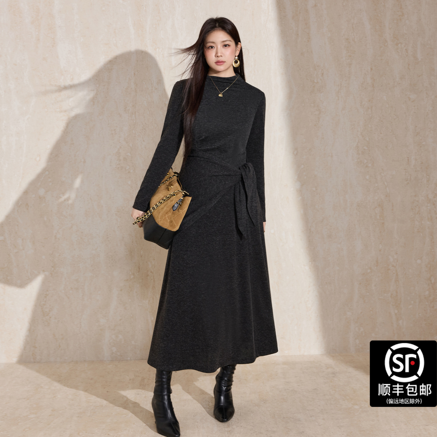 蓝语大码女装长袖2025秋季法式收腰亮丝连衣裙打底气质修身针织