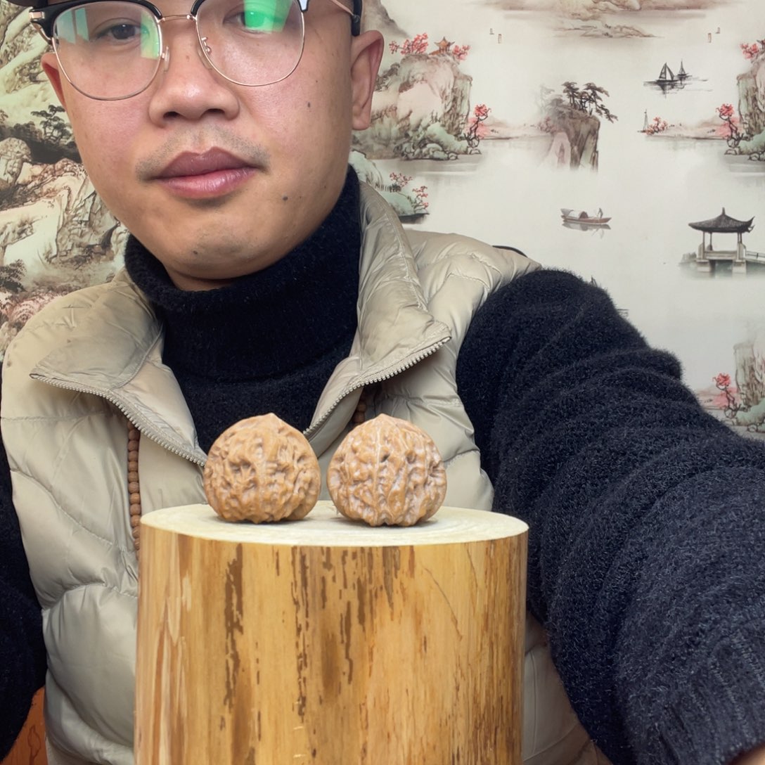 文玩核桃把件门头沟元宝