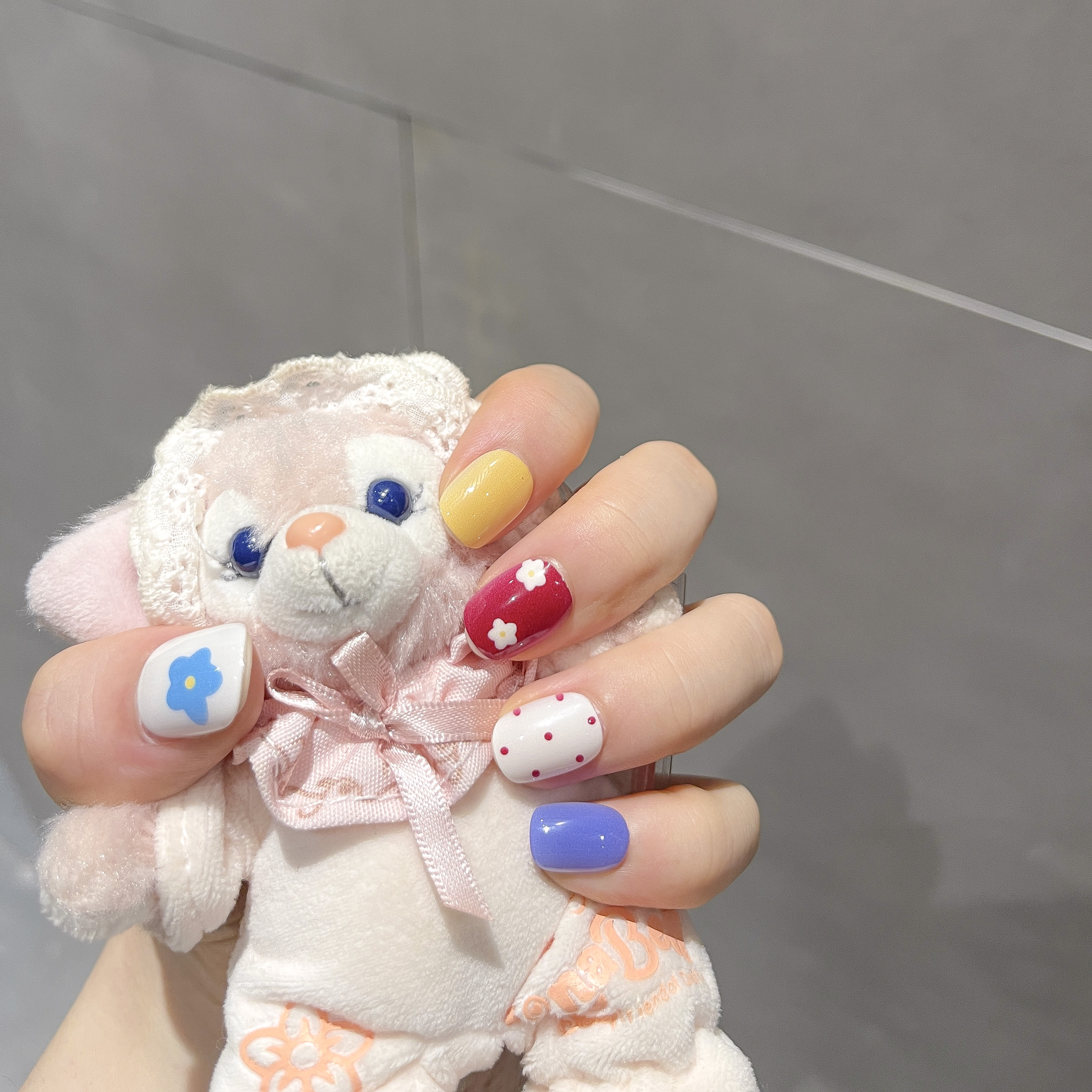 【小雏菊】夏季彩色波点小花短款可爱甜美风手工穿戴甲美甲高级显白