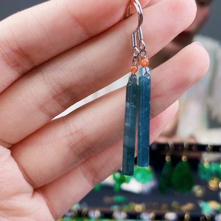 翡翠耳饰未镶嵌饰品