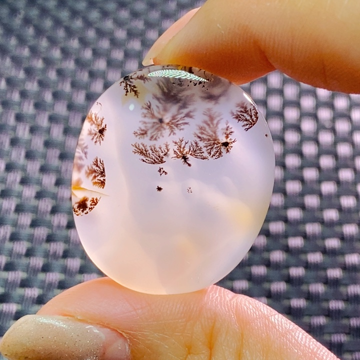 玛瑙/玉髓颈饰未镶嵌跟**疯