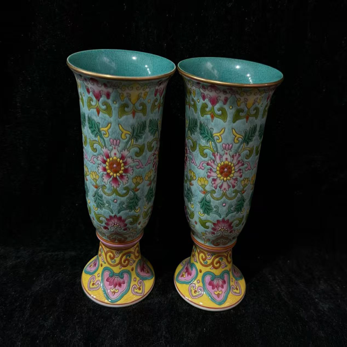 珐琅彩满工花卉高足杯