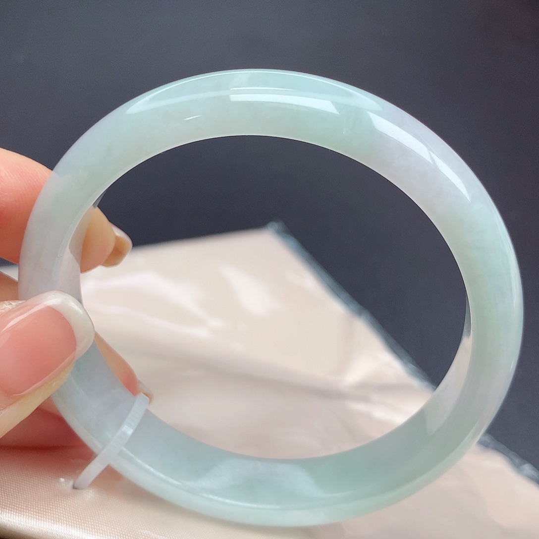 翡翠手镯未镶嵌06n n n n n n n n n