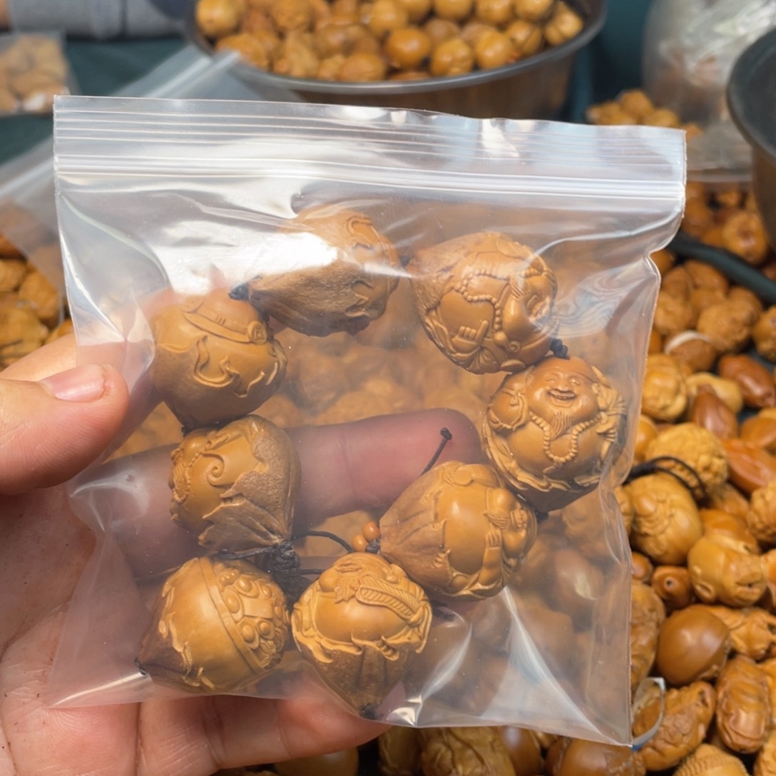 橄榄核吊坠໑****橄榄核