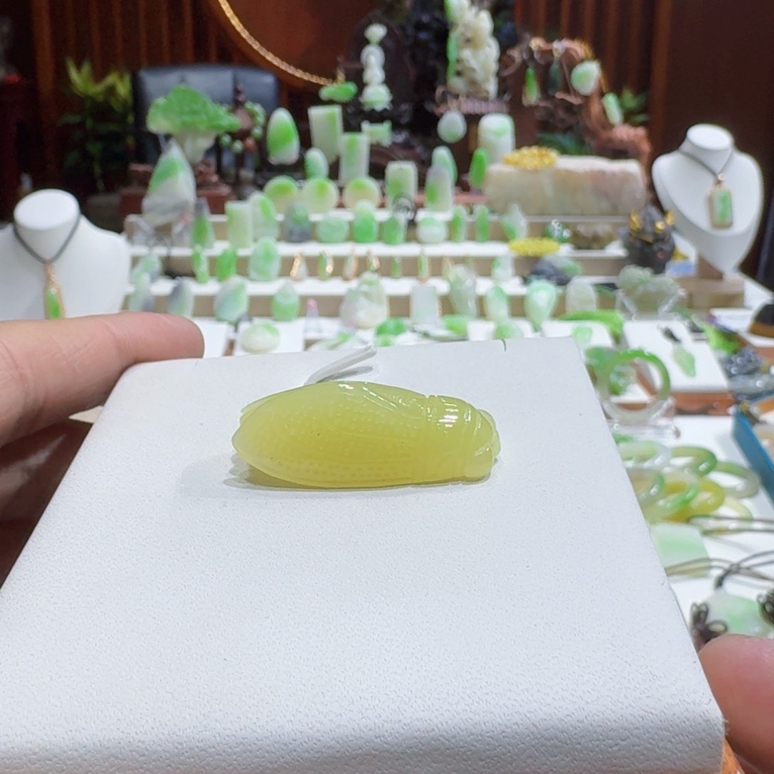 和田玉和田玉黄金蝉未镶嵌