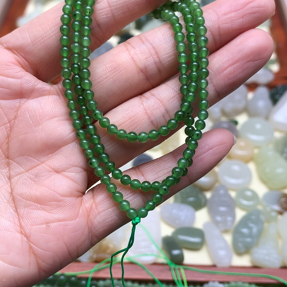 和田玉颈饰未镶嵌?****?