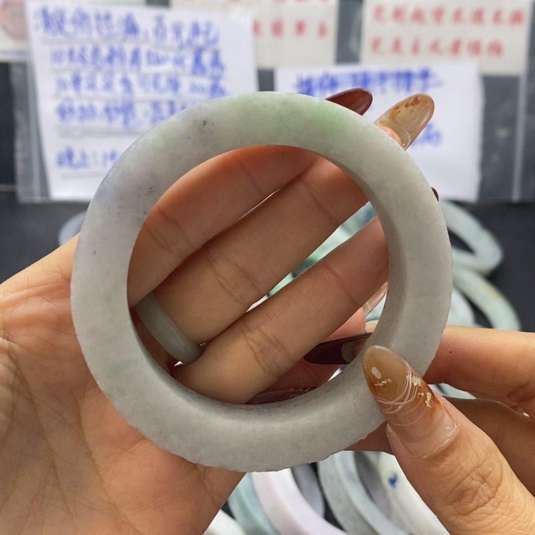 【闪购商品】定制翡翠手镯未镶嵌