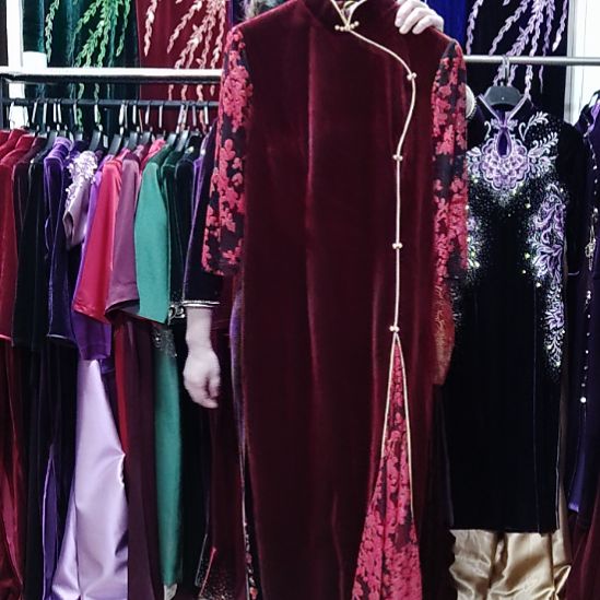 酒红色金丝绒拼接蕾丝提花中长改良旗袍裙l码110斤左右