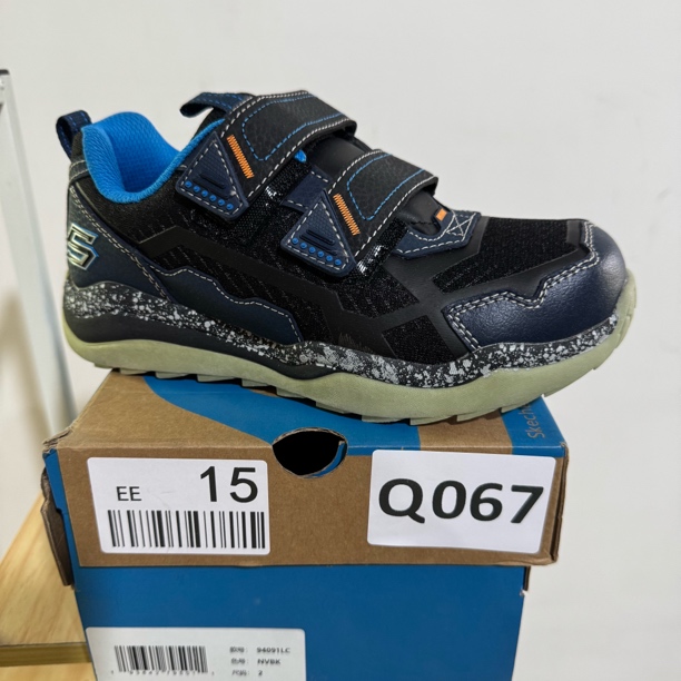 SKECHERS/斯凯奇Q067 男童运动鞋 33.5码