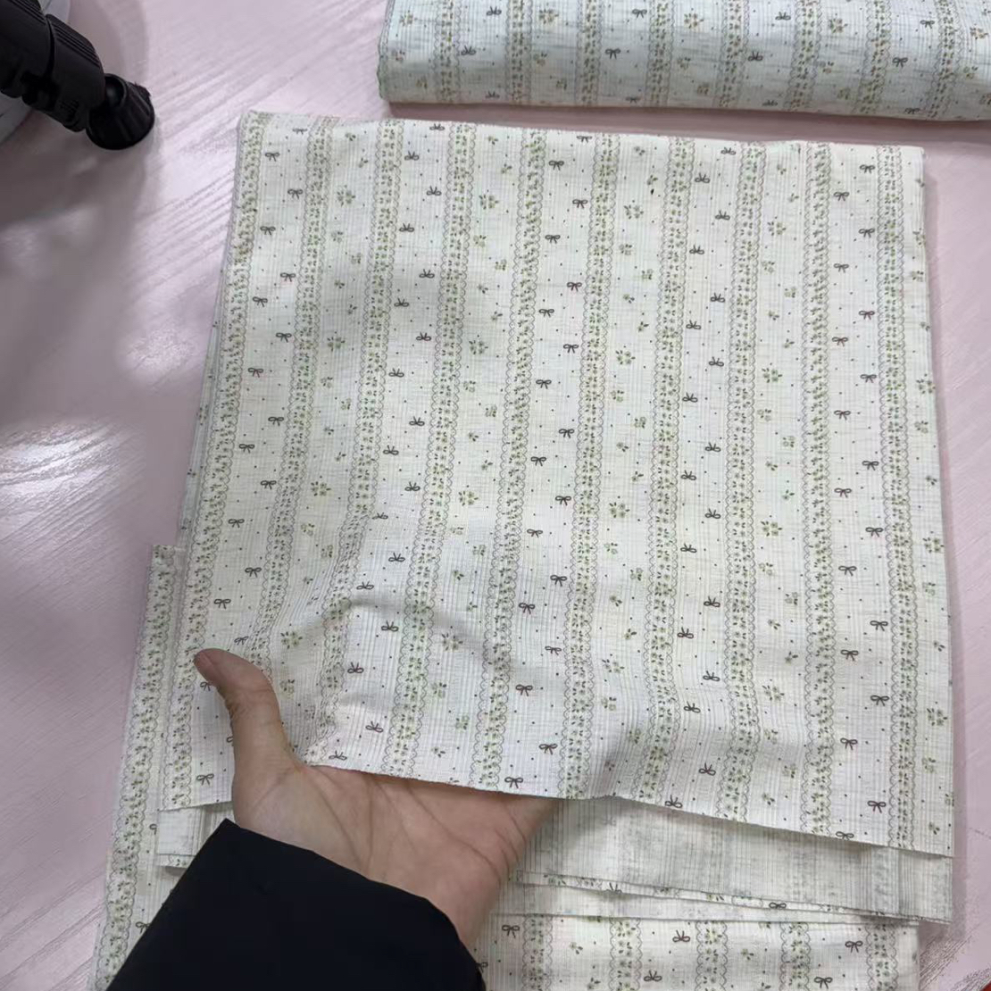 布料奶油粉小碎花莫代尔1-1.5米多拍连裁