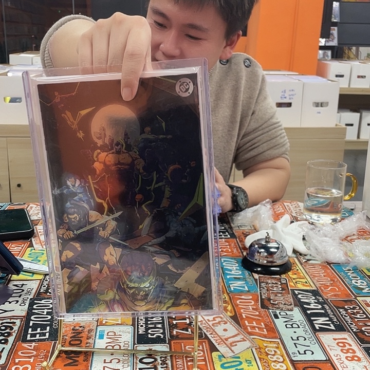 纸绝对邪恶第一期泊闪