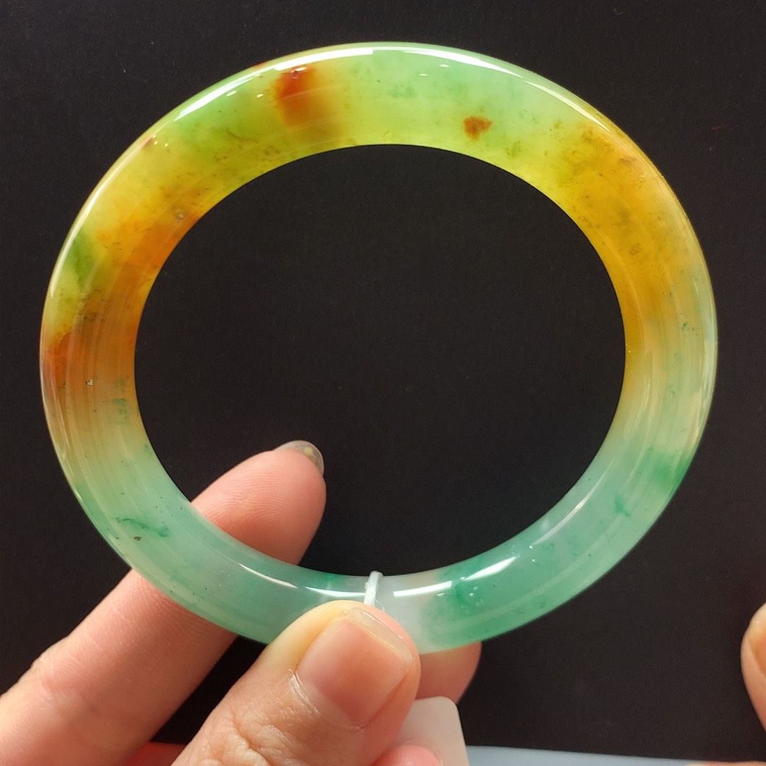 石英质玉手镯未镶嵌刘*亮