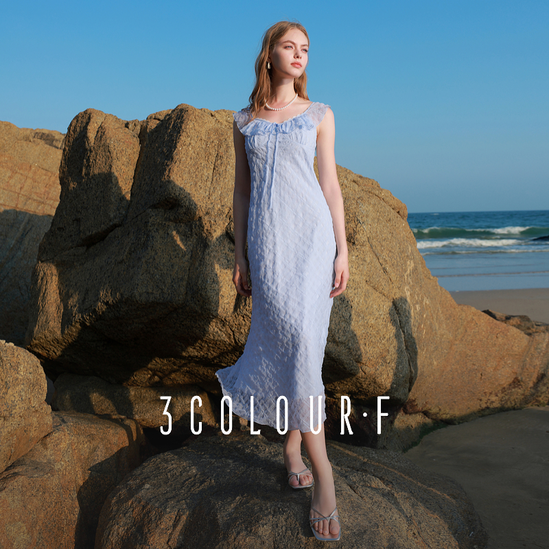 【芋总专属】三彩独醒2025夏季新款法式度假风连衣裙花边系带dbx