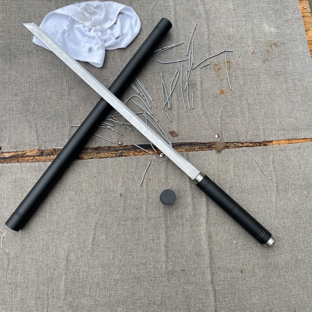 龙泉特价（黑色棍刀）高锰钢一体锻打可反接未开刃适合收藏把玩
