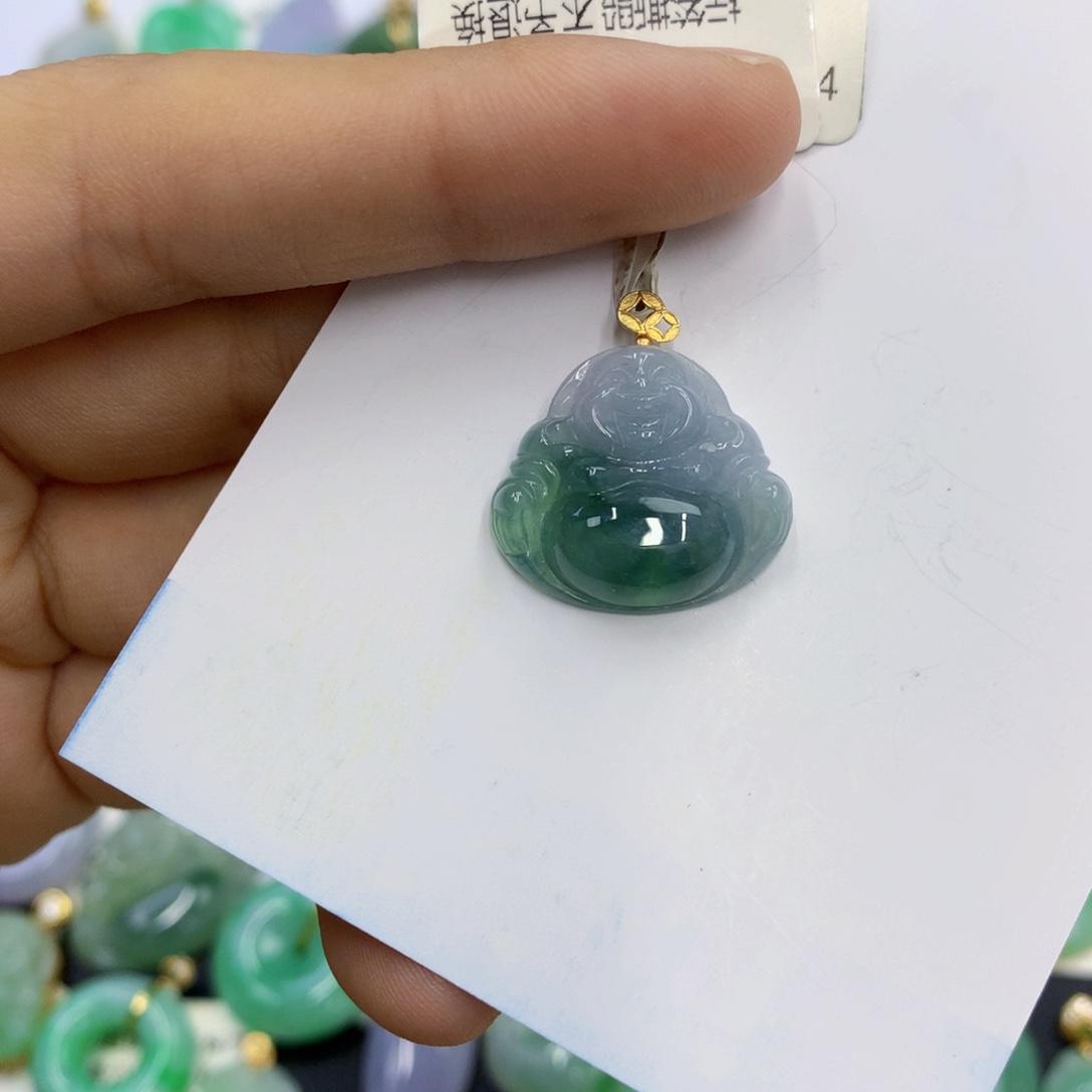 翡翠18K金镶嵌颈饰翡翠