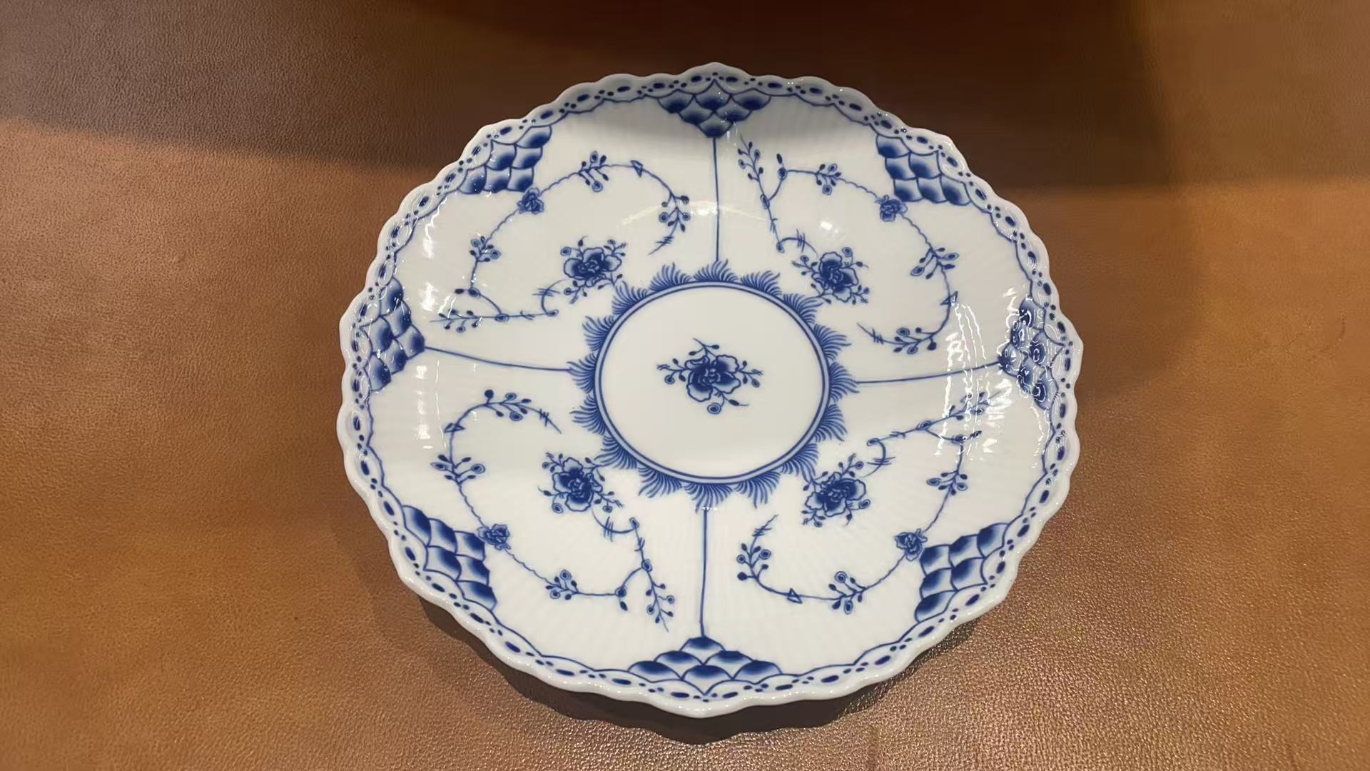 景德镇五花马9寸棕榈斗型深盘