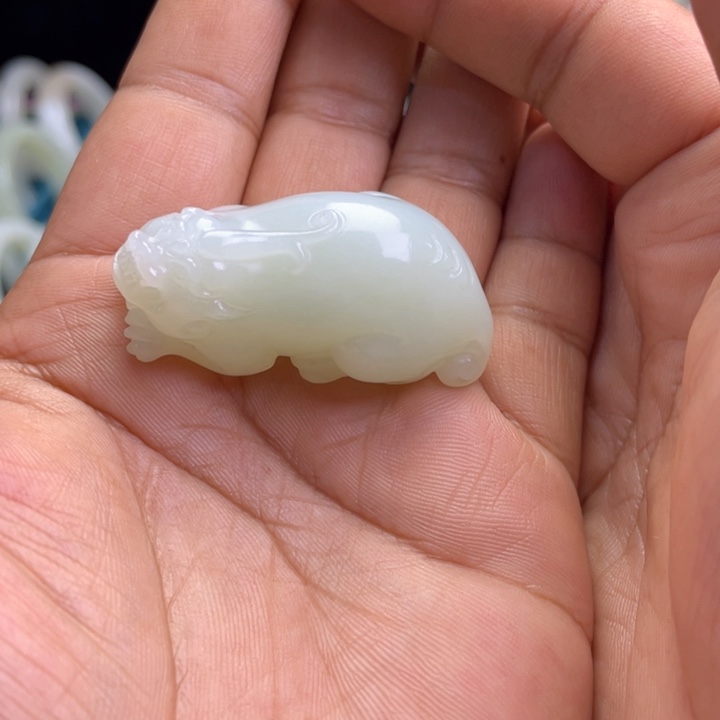 【闪购商品】颈饰未镶嵌和田玉
