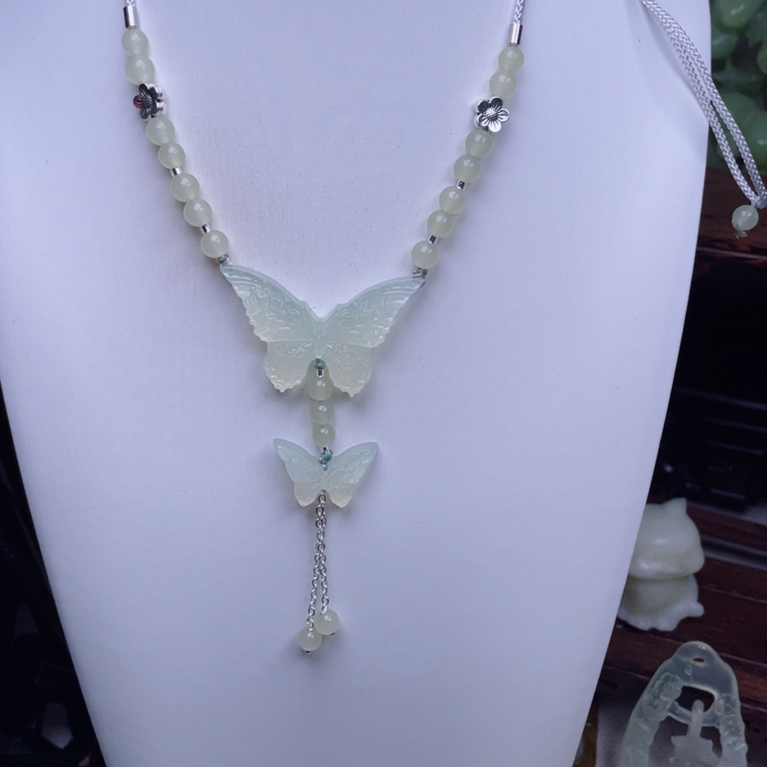 蛇纹石玉颈饰未镶嵌