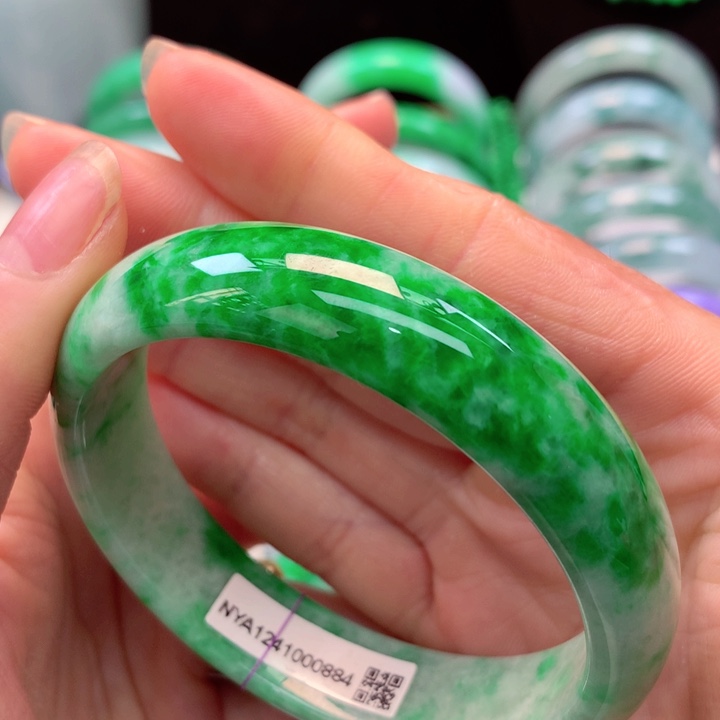 【闪购商品】翡翠手镯未镶嵌天然翡翠手镯
