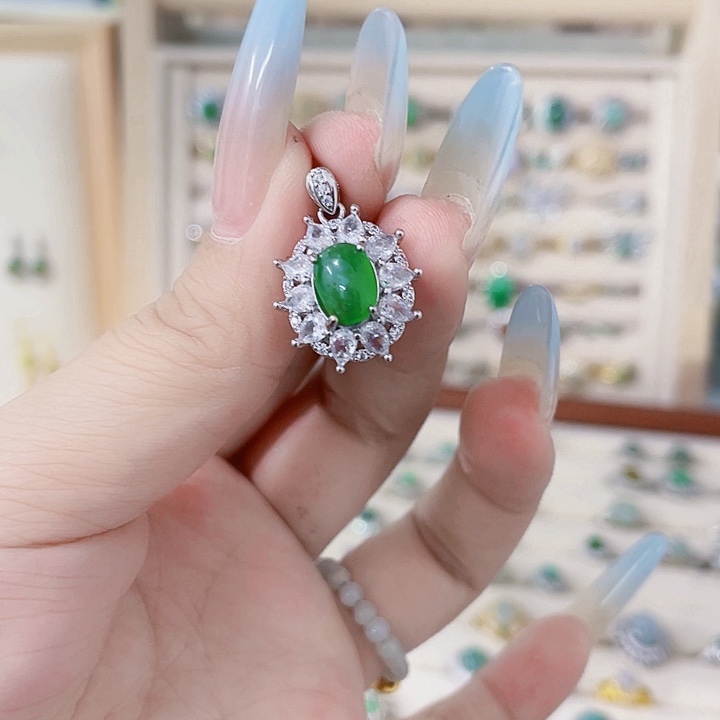 翡翠未镶嵌颈饰天然翡翠A货