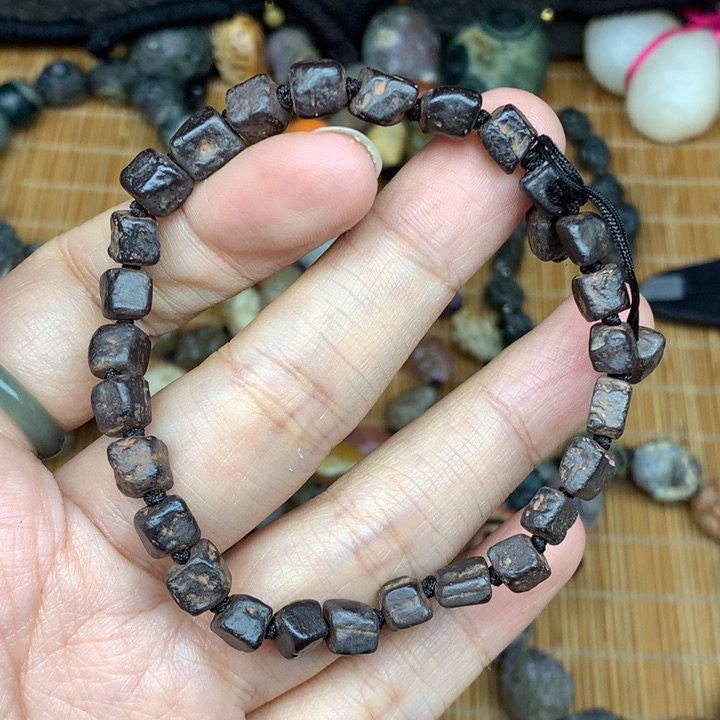 玛瑙/玉髓珠宝半成品未镶嵌然**物