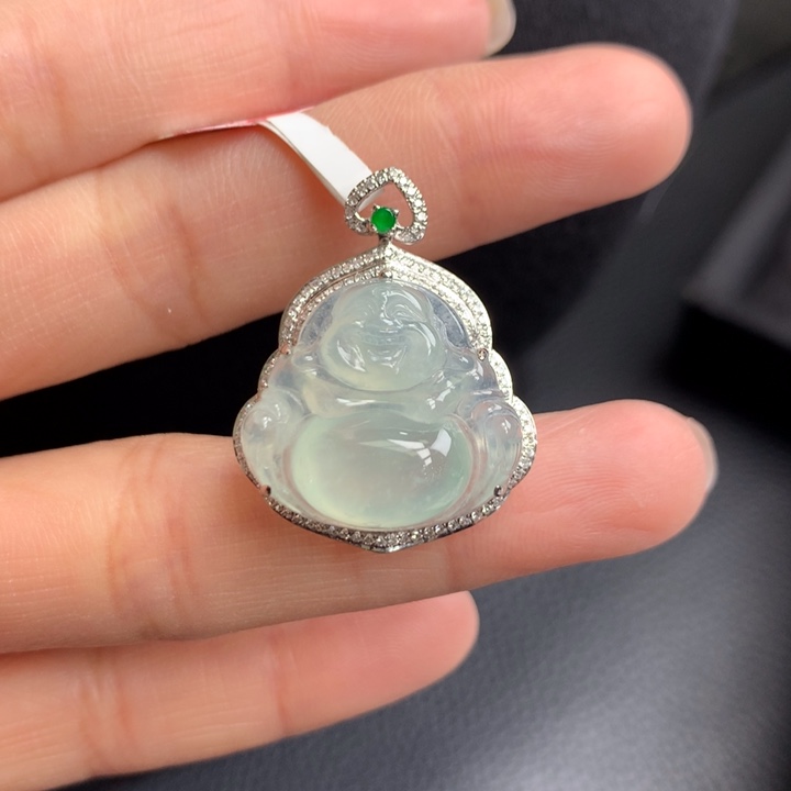 翡翠颈饰18K金镶嵌翡翠