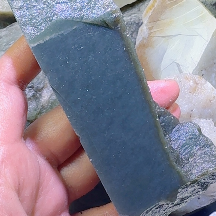 和田玉未镶嵌珠宝半成品