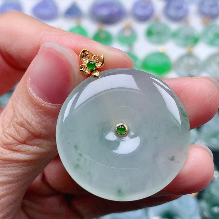 翡翠吊坠(不含链)18K金镶嵌