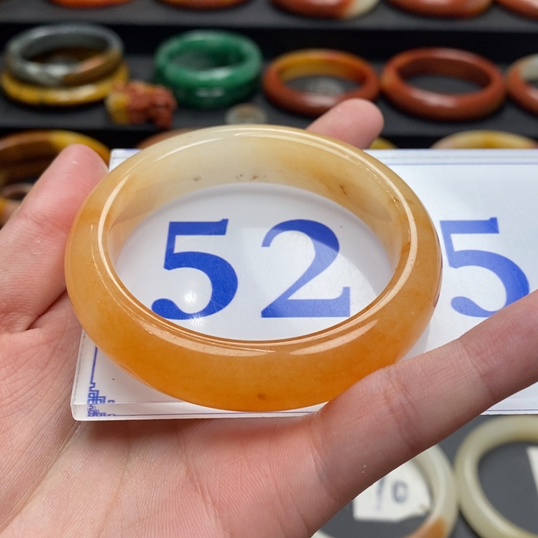 石英质玉（黄龙玉）手镯微瑕未镶嵌