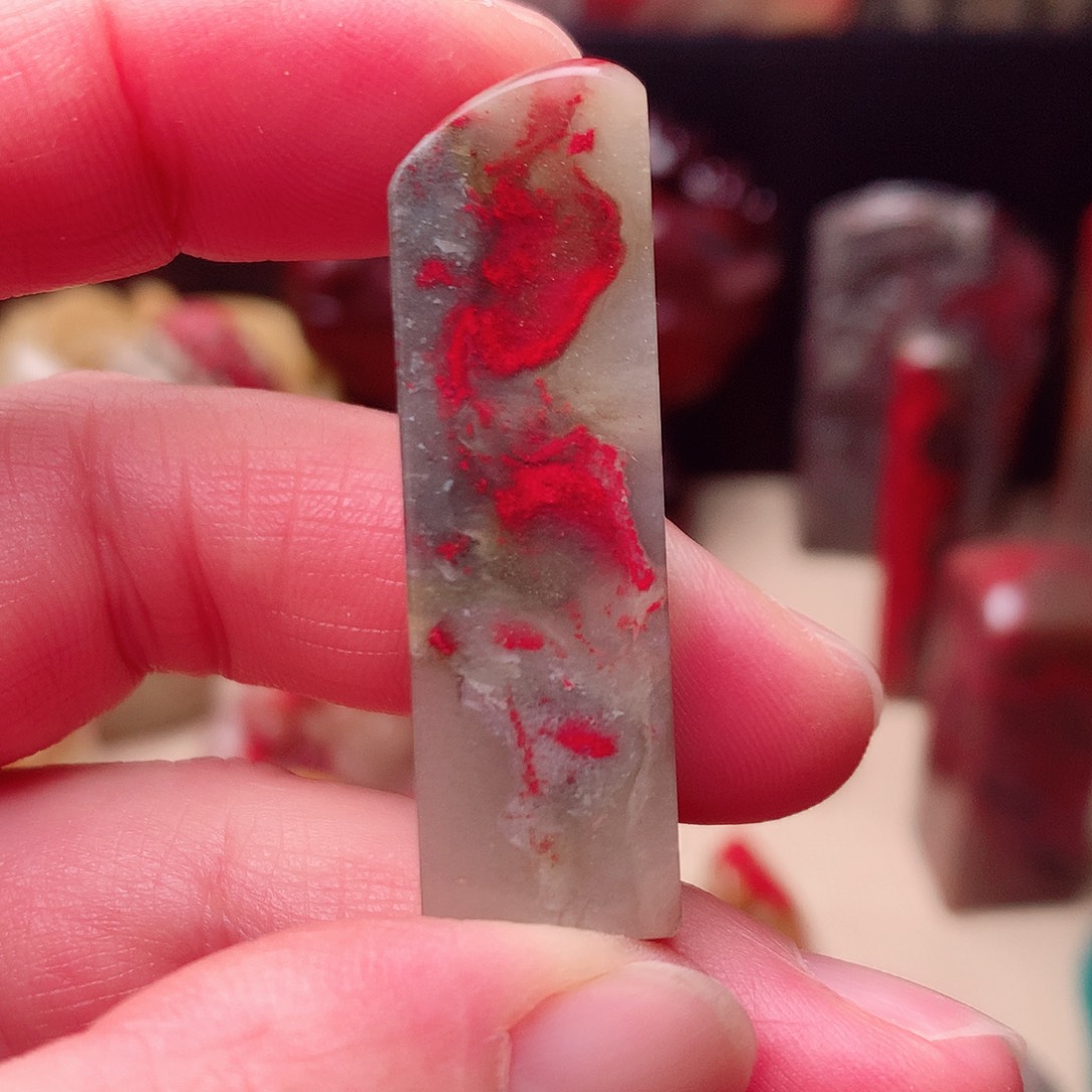 昌化鸡血石精美印章