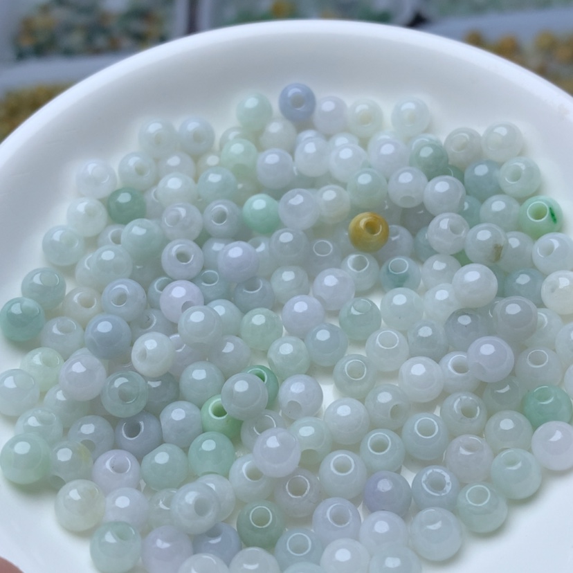 【闪购商品】翡翠手链未镶嵌卡6绿白大孔100个