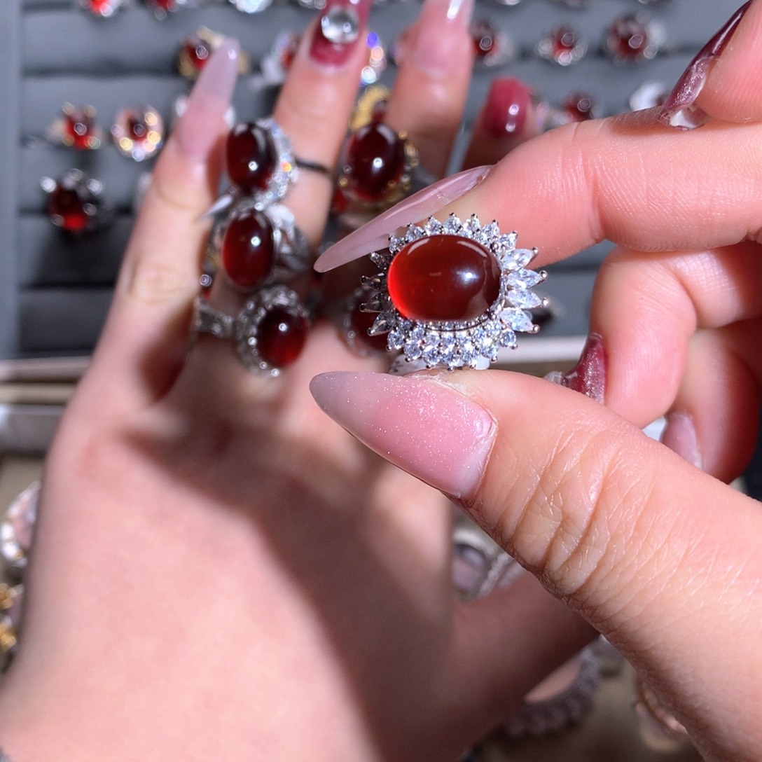 【闪购商品】水晶戒指银S925镶嵌狂*戒指