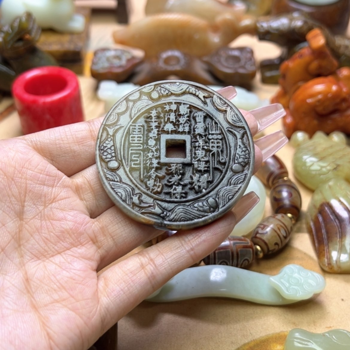 【闪购商品】蛇纹石玉颈饰未镶嵌