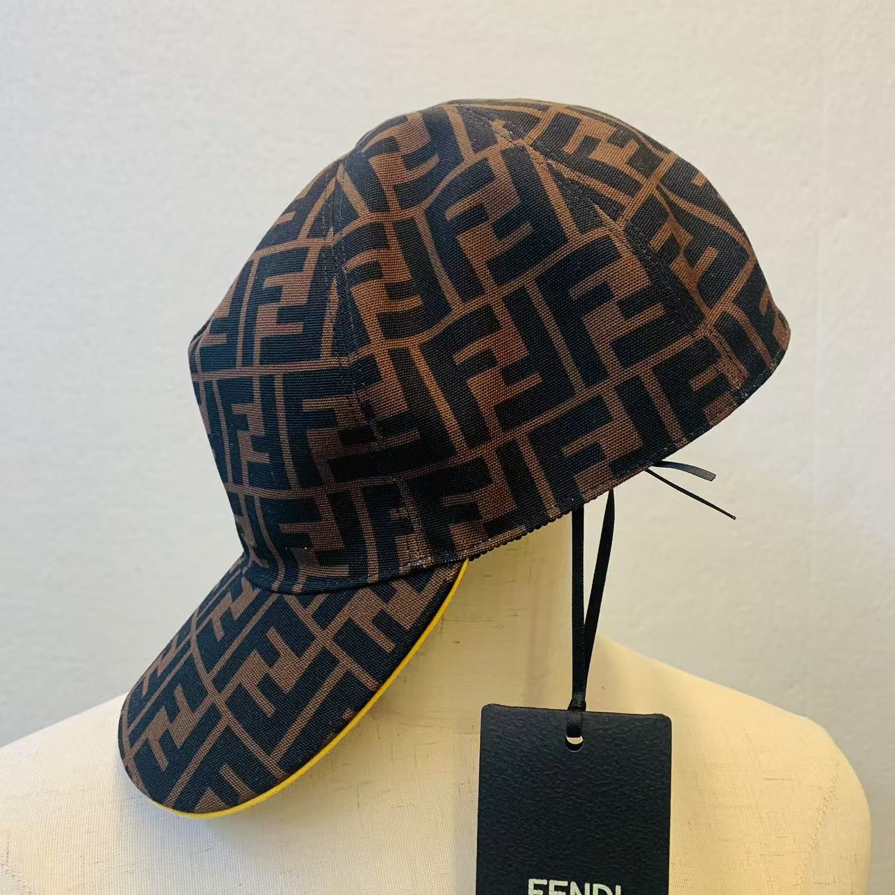 99新 FENDI/芬迪 海囤 芬迪 帽子 58cm/MH57196