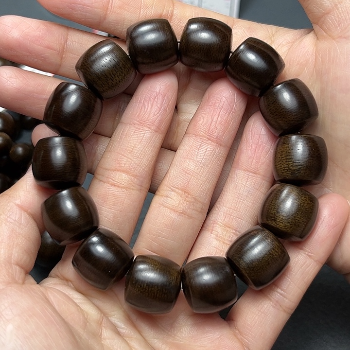 沉香手串职****）白棋玉化