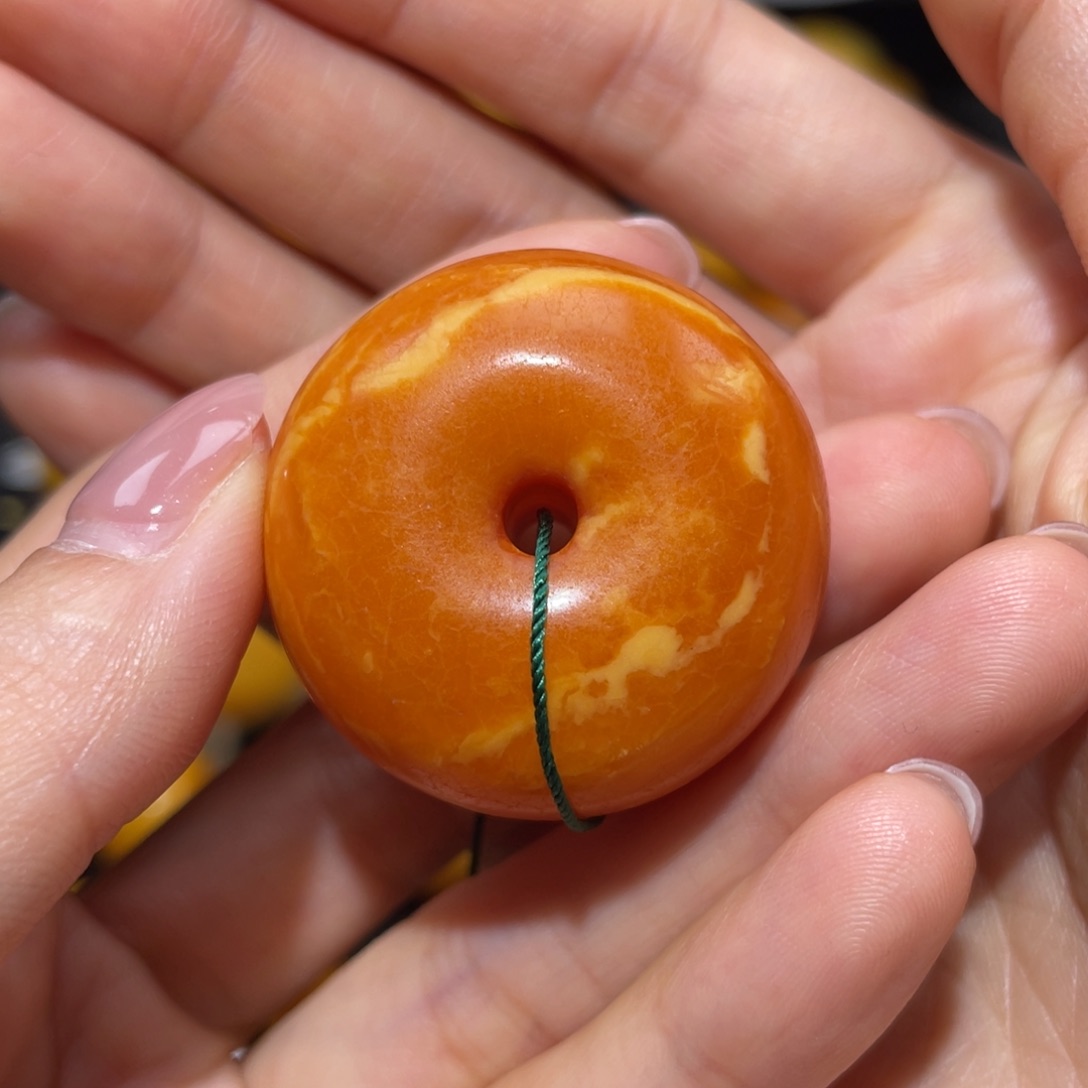 【闪购商品】琥珀裸石未镶嵌扣子
