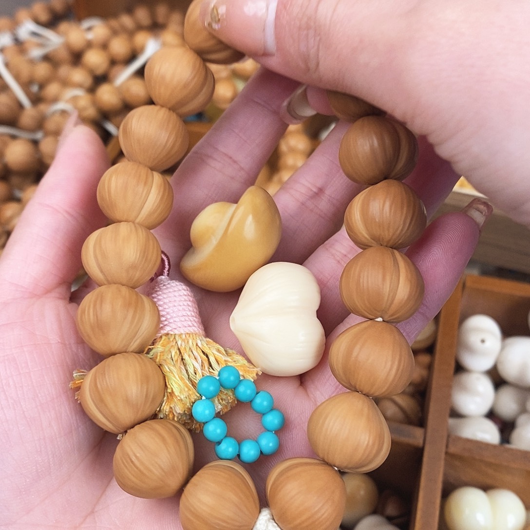 *****拉丝屁桃16.5，元宝，爱心，流苏