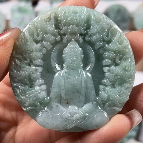 翡翠颈饰未镶嵌九龙大日如来福利两面工洒黄翡福利