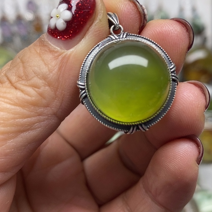 蛇纹石玉吊坠银S925镶嵌