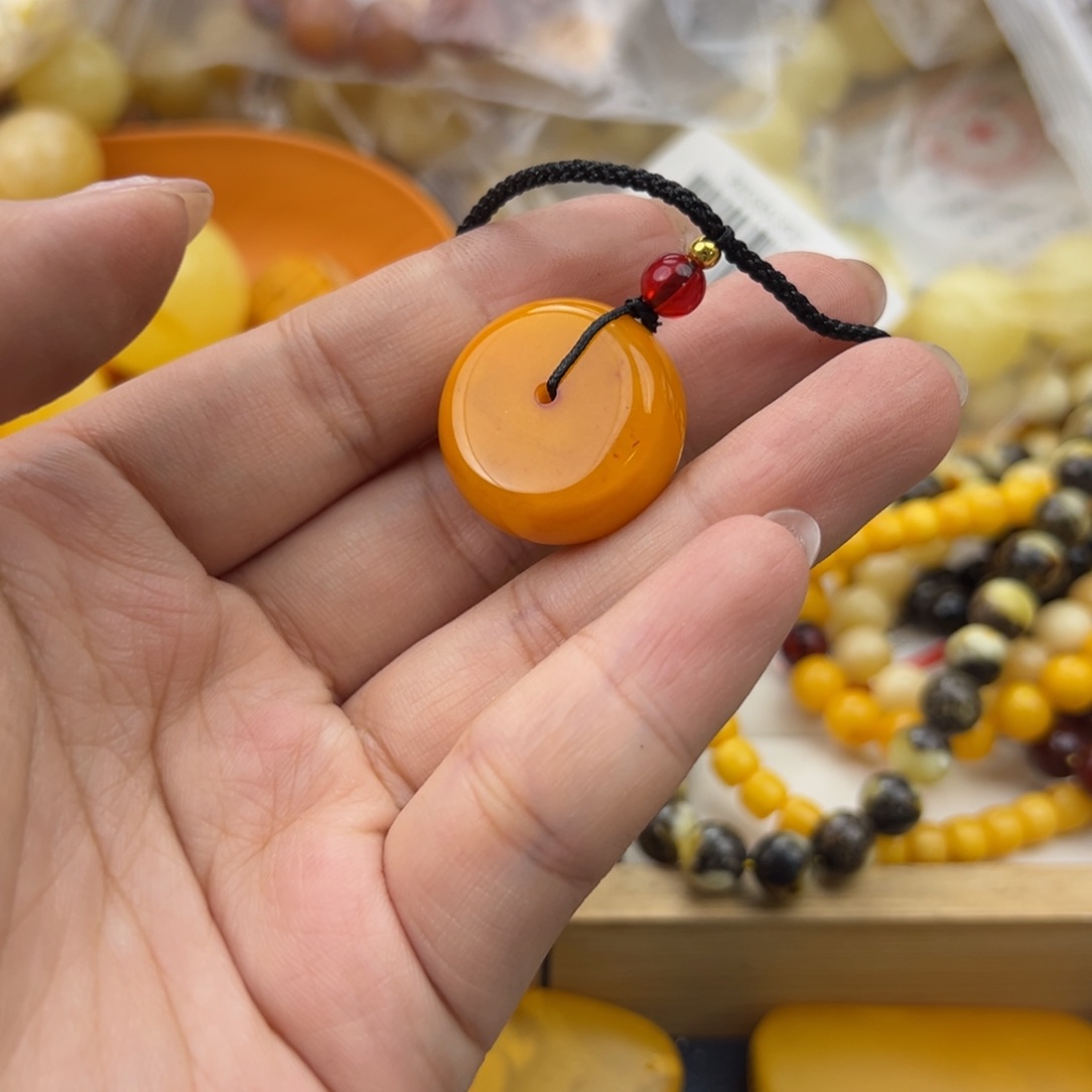 琥珀珠宝奇石未镶嵌